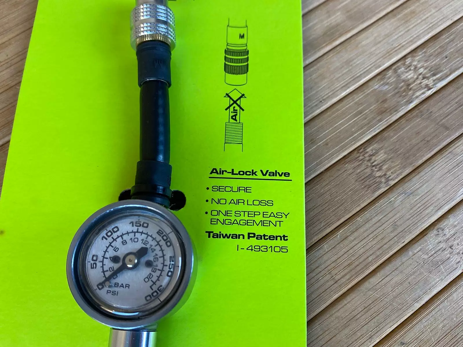 Birzman Zacoo Macht Shock Pump 300PSI 1" Gauge Dämpferpumpe 4 Birzman Zacoo Macht Shock Pump 300PSI 1" Gauge Dämpferpumpe – Bild 4