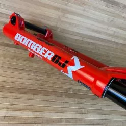 Marzocchi BOMBER DJ Rot 100mm / 26" Dirt Federgabel 18 Marzocchi BOMBER DJ Rot 100mm / 26" Dirt Federgabel -Fox-Laden 5563300 large