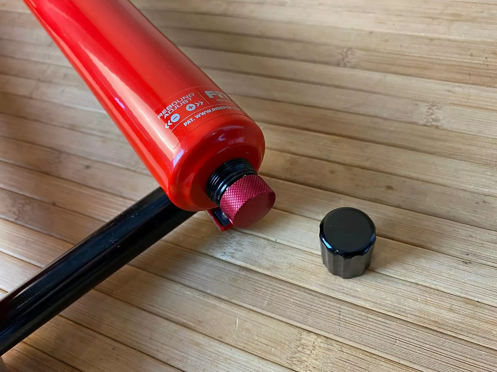 Marzocchi BOMBER DJ Rot 100mm / 26" Dirt Federgabel 4 Marzocchi BOMBER DJ Rot 100mm / 26" Dirt Federgabel – Bild 4