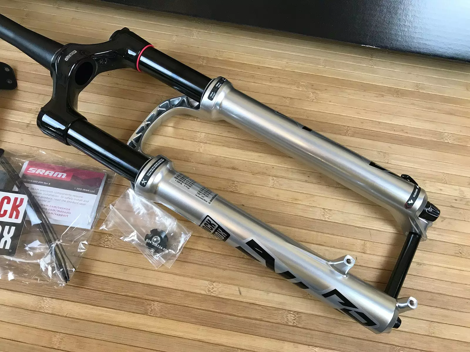 Rock-shox RockShox Pike DJ Ultimate 26" / 100mm Tapered Federgabel 6 Rock-shox RockShox Pike DJ Ultimate 26" / 100mm Tapered Federgabel – Bild 6