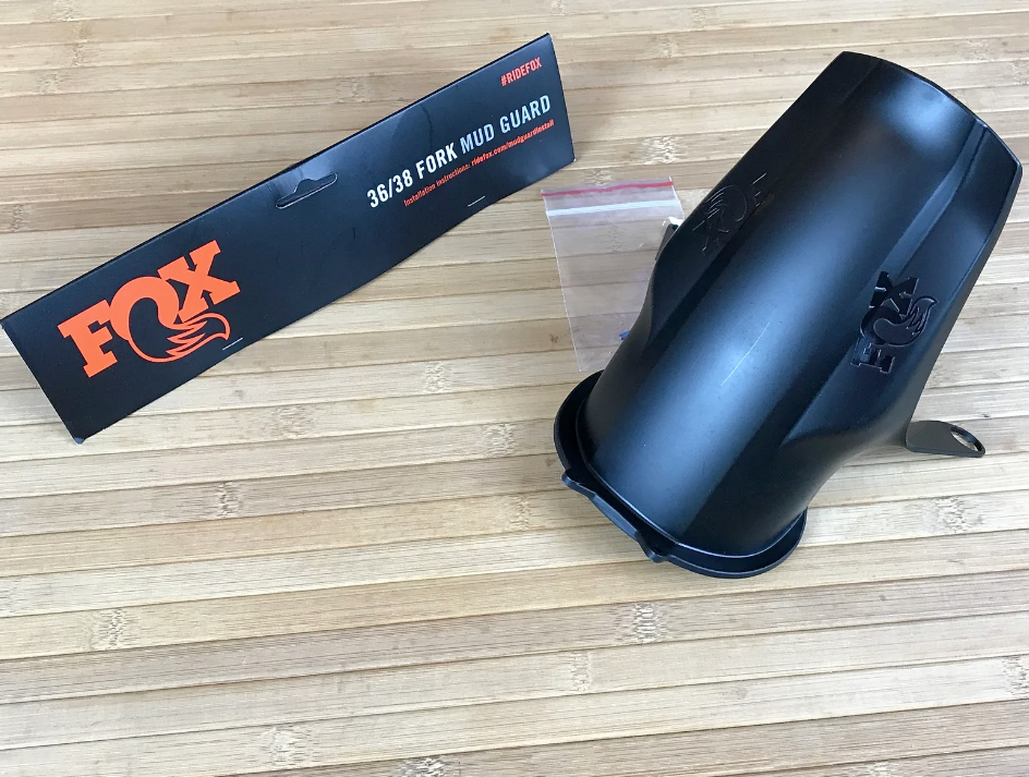 Fox Mud Guard / Schutzblech 36 & 38 Schwarz 1 Fox Mud Guard / Schutzblech 36 & 38 Schwarz