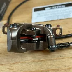 Hayes Dominion A4 Bremse Front / Vorne -Fox-Laden IMG 0010