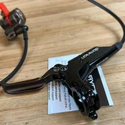 Hayes Dominion A4 Bremse Front / Vorne -Fox-Laden IMG 0014