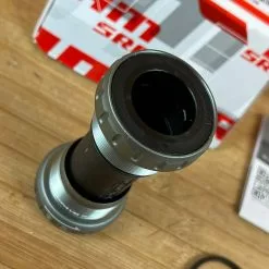 SRAM Truvativ GXP Team Innenlager 68/73mm -Fox-Laden IMG 0197 b2ecdfd1 91c5 4805 811a 44742f6ef1f2