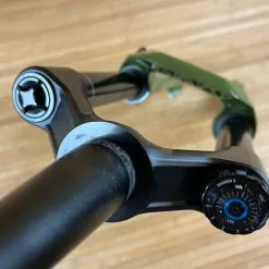 Rock-shox RockShox Lyrik Ultimate RC2 2023 Federgabel 29" / 160mm Grün / Green -Fox-Laden IMG 0242