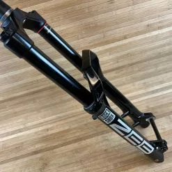 Rock-shox RockShox Zeb Ultimate Federgabel Schwarz 190mm / 27,5" -Fox-Laden IMG 0257 0a56ab87 49d6 48c1 b284 254e241b3d47