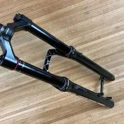 Rock-shox RockShox Zeb Ultimate Federgabel Schwarz 190mm / 27,5" -Fox-Laden IMG 0259