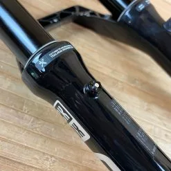 Rock-shox RockShox Zeb Ultimate Federgabel Schwarz 190mm / 27,5" -Fox-Laden IMG 0265