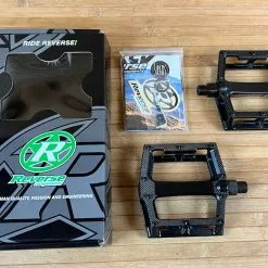 Reverse Components Super Shape 3D Plattformpedale / Pedale Schwarz