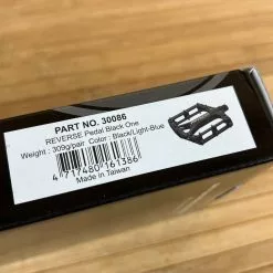 Reverse Components Black One Plattformpedale / Pedale Schwarz/hellblau 15 Reverse Components Black One Plattformpedale / Pedale Schwarz/hellblau -Fox-Laden IMG 0304