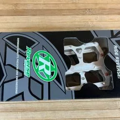 Reverse Components Escape Plattformpedale / Pedale Metallic -Fox-Laden IMG 0342