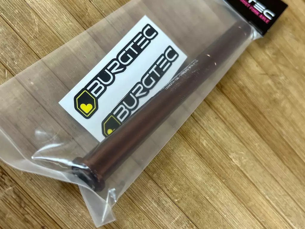 Burgtec Rock Shox Boost Achse / Axle Kash Bronze 2 Burgtec Rock Shox Boost Achse / Axle Kash Bronze â Bild 2