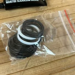 Manitou Dorado Dichtungen / Sealkit / Servicekit Ab 2009 -Fox-Laden IMG 0468