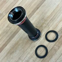 Race Face BSA Innenlager 100mm / 30mm EXT Seal Cinch -Fox-Laden IMG 0474 6109a812 079f 4bde 8cc9 9b8ec06133d2