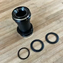 Race Face Pressfit PF30 30mm Innenlager 68/73mm Cinch -Fox-Laden IMG 0479 a12cd160 8cb6 43a9 816e 6a32b2168780