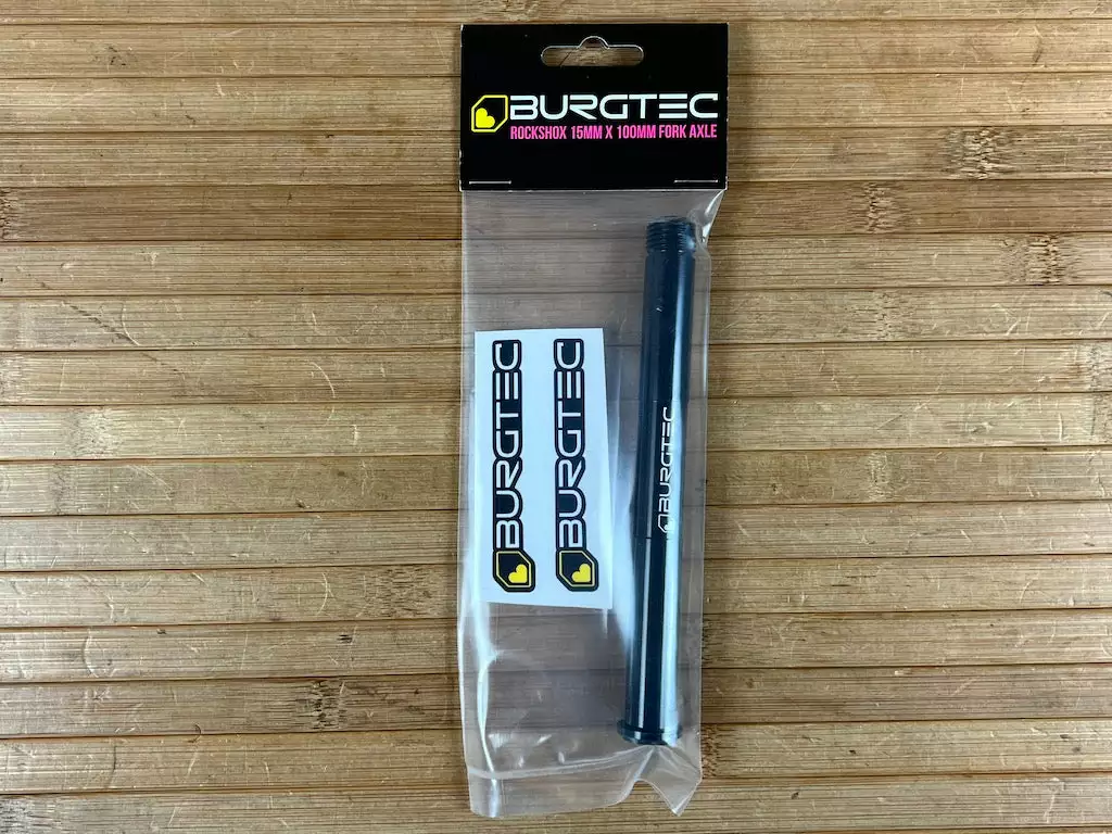 Burgtec Rock Shox 100x15mm NON Boost Achse / Axle Schwarz 1 Burgtec Rock Shox 100x15mm NON Boost Achse / Axle Schwarz