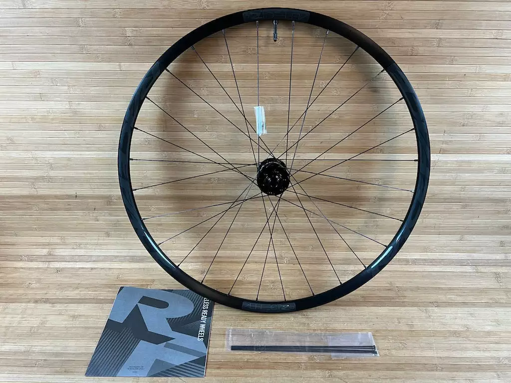 Race Face Aeffect R 30 Hinterrad HR 29" Boost Schwarz XD 1 Race Face Aeffect R 30 Hinterrad HR 29" Boost Schwarz XD