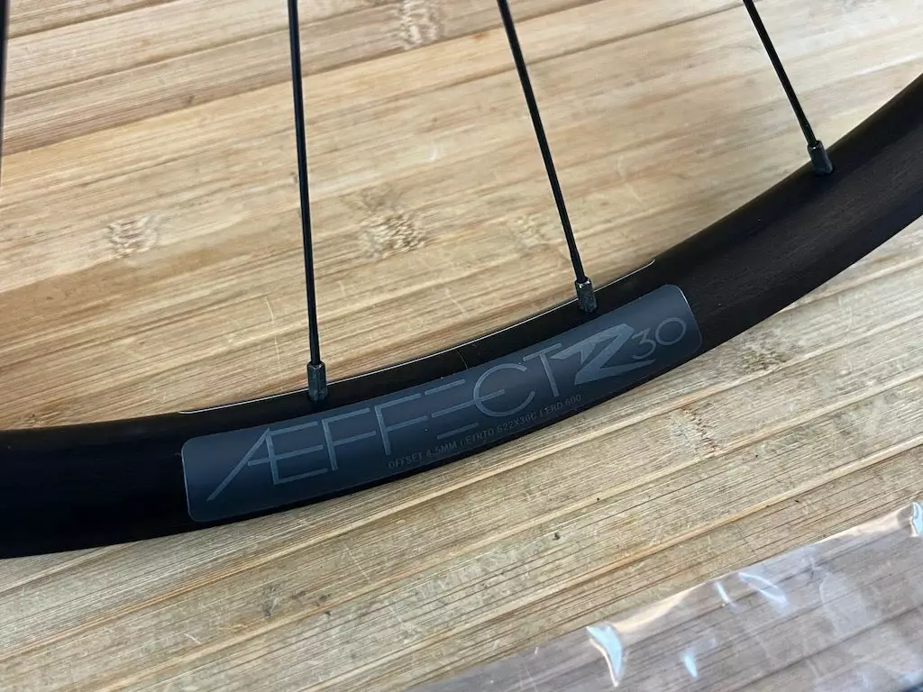 Race Face Aeffect R 30 Hinterrad HR 29" Boost Schwarz XD 5 Race Face Aeffect R 30 Hinterrad HR 29" Boost Schwarz XD – Bild 5