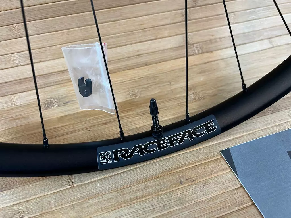 Race Face Turbine SL Hinterrad HR 29" Boost Schwarz XD 6 Race Face Turbine SL Hinterrad HR 29" Boost Schwarz XD – Bild 6