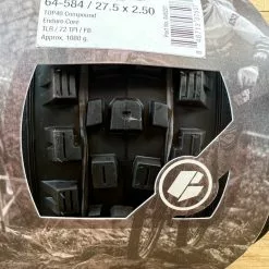 Vee Tire Attack HPL 27,5 X 2.5 Reifen Enduro Core 7 Vee Tire Attack HPL 27,5 X 2.5 Reifen Enduro Core -Fox-Laden IMG 0551