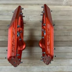 Spank Spike Reboot Pedale / Plattformpedale Orange 10 Spank Spike Reboot Pedale / Plattformpedale Orange -Fox-Laden IMG 0738