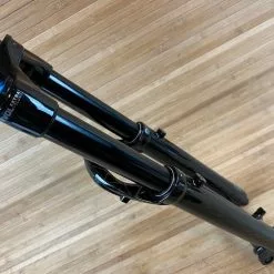 Fox 36 2021 Grip 3-POS 160mm / 27,5" Federgabel Shiny Black -Fox-Laden IMG 0748 54102d9e 1846 41ce 98b2 d0883a758e02