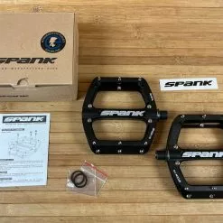 Spank Spoon 110 Pedale / Plattformpedale Schwarz