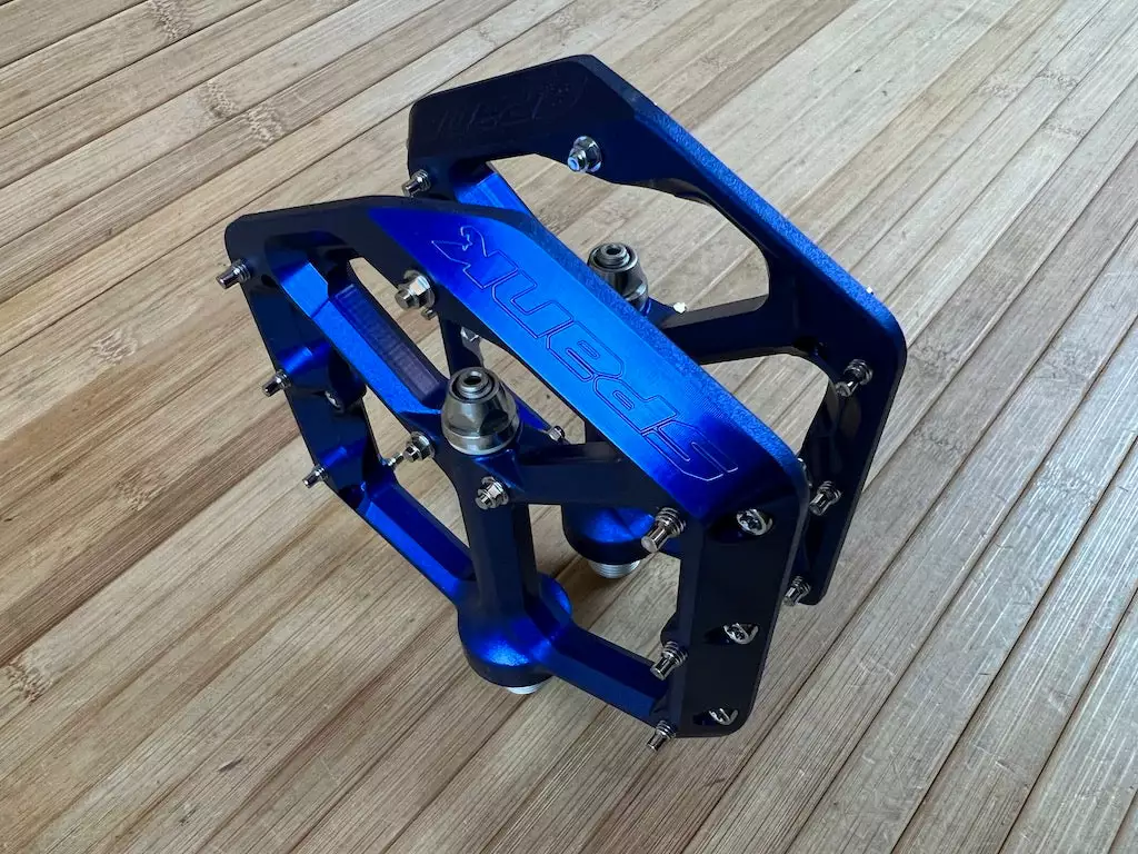 Spank Oozy Trail Reboot Pedale / Plattformpedale Blue 4 Spank Oozy Trail Reboot Pedale / Plattformpedale Blue – Bild 4