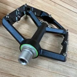 Spank Oozy Trail Reboot Pedale / Plattformpedale Black -Fox-Laden IMG 0806