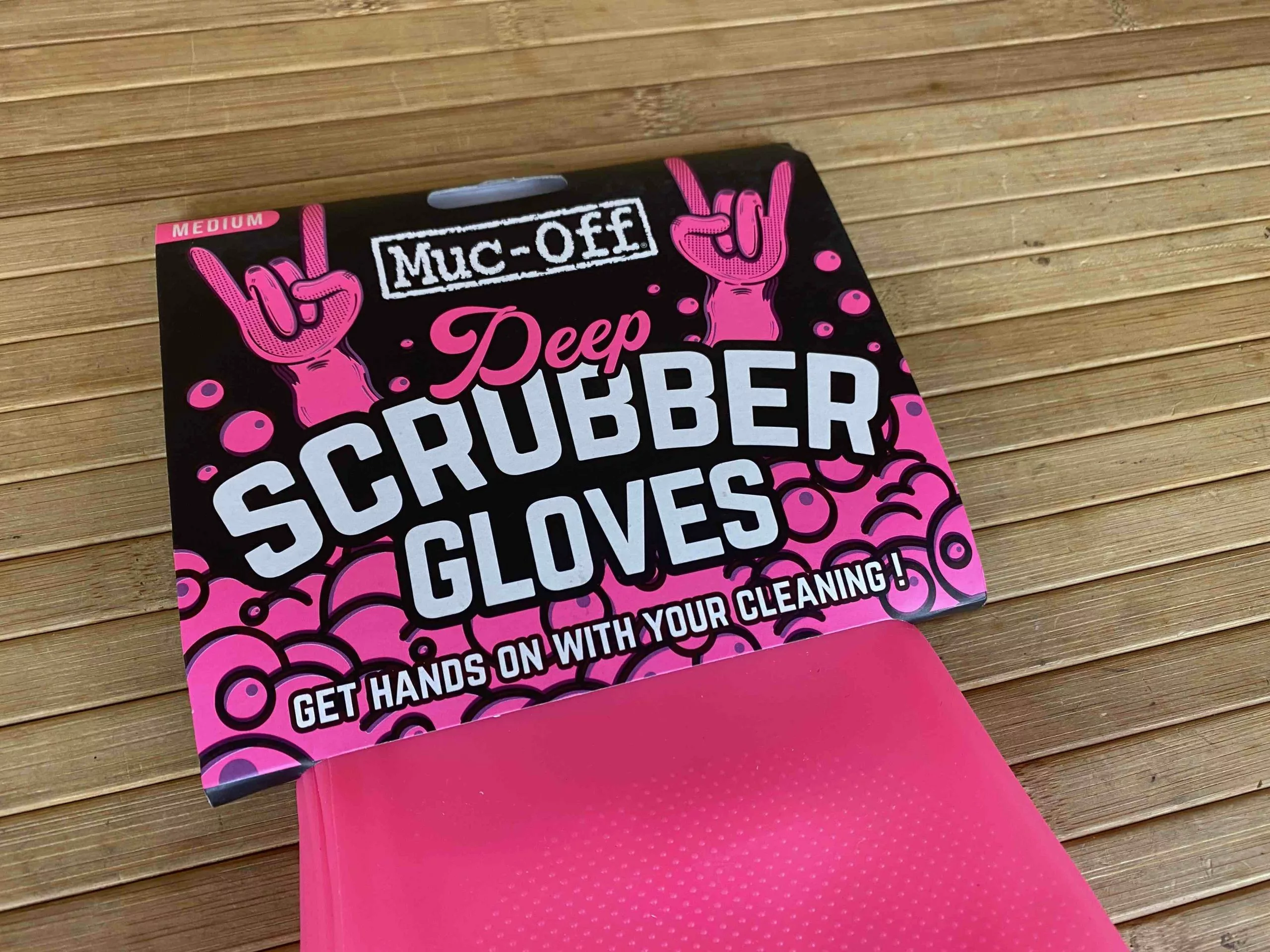 Muc-Off Muc Off Deep Scrubber Gloves Gr. M Waschhandschuhe 2 Muc-Off Muc Off Deep Scrubber Gloves Gr. M Waschhandschuhe – Bild 2