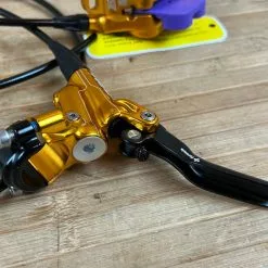 Formula CURA 4 Scheibenbremse Gold VR Oder HR -Fox-Laden IMG 1025 f453b0ab a562 45bb 9871 d40b36eb48b3