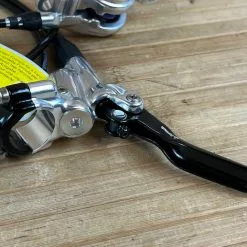 Formula CURA Scheibenbremse Polish VR Oder HR -Fox-Laden IMG 1052 94fce641 f8ba 4fd2 8958 721b61ae9bdf