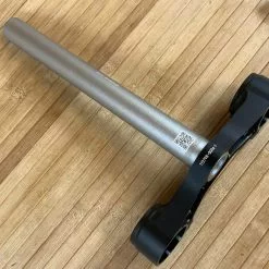 Fox 40 2021 Untere Brücke Mit Schaft 1 1/8" Crown-Steerer 56mm Rake -Fox-Laden IMG 1204