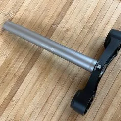 Fox 40 2021 Untere Brücke Mit Schaft 1 1/8" Crown-Steerer 52mm Rake -Fox-Laden IMG 1210