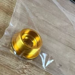 Burgtec Shimano Crank Bolt / Schraube Gold -Fox-Laden IMG 1344 ac264a6b 4d2a 47a4 9ef3 a82aa07f0a10