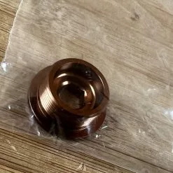 Burgtec Shimano Crank Bolt / Schraube Kash Bronze -Fox-Laden IMG 1356 5f5610e8 8763 4eb0 ab1b 560a5ddc1e5e