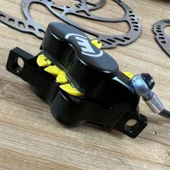 Magura MT5 PRO Scheibenbremsen Set Mit Discs 203 / 180 -Fox-Laden IMG 1783 414a1290 5a77 48ac a8fe 4ec6905257e2