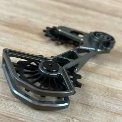 Fraezen Kaefig SRAM AXS / Mechanisch Bronze -Fox-Laden IMG 1789 afc47112 ec07 46d3 b8a5 fe6fe9603034