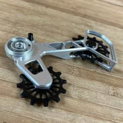 Fraezen Kaefig SRAM AXS / Mechanisch Silber -Fox-Laden IMG 1809 4dd3a30a 71d6 4b10 9f8b 764376eb7ab6