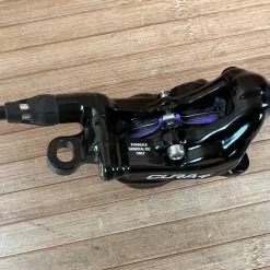 Formula CURA 4 Scheibenbremse Glossy Black VR Oder HR -Fox-Laden IMG 1835