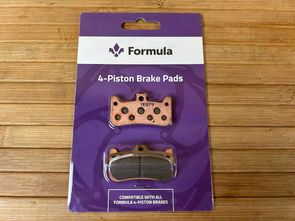 Formula Bremsbelag / Bremsbeläge Sinter CURA 4 1 Formula Bremsbelag / Bremsbeläge Sinter CURA 4