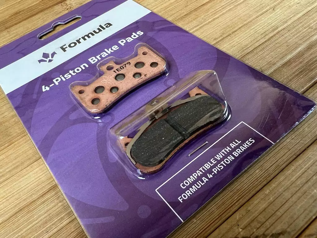 Formula Bremsbelag / Bremsbeläge Sinter CURA 4 2 Formula Bremsbelag / Bremsbeläge Sinter CURA 4 – Bild 2