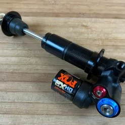 Fox DHX2 Factory Race 225x70mm Trunnion 2021 Dämpfer 13 Fox DHX2 Factory Race 225x70mm Trunnion 2021 Dämpfer -Fox-Laden IMG 1923