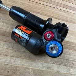 Fox DHX2 Factory Race 225x70mm Trunnion 2021 Dämpfer 14 Fox DHX2 Factory Race 225x70mm Trunnion 2021 Dämpfer -Fox-Laden IMG 1924