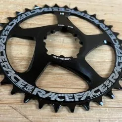 Race Face Kettenblatt DM 3 Bolt 34T 10-12S Black 7 Race Face Kettenblatt DM 3 Bolt 34T 10-12S Black -Fox-Laden IMG 2311 1d14167f 4478 4746 b748 05c9d8e2b70c