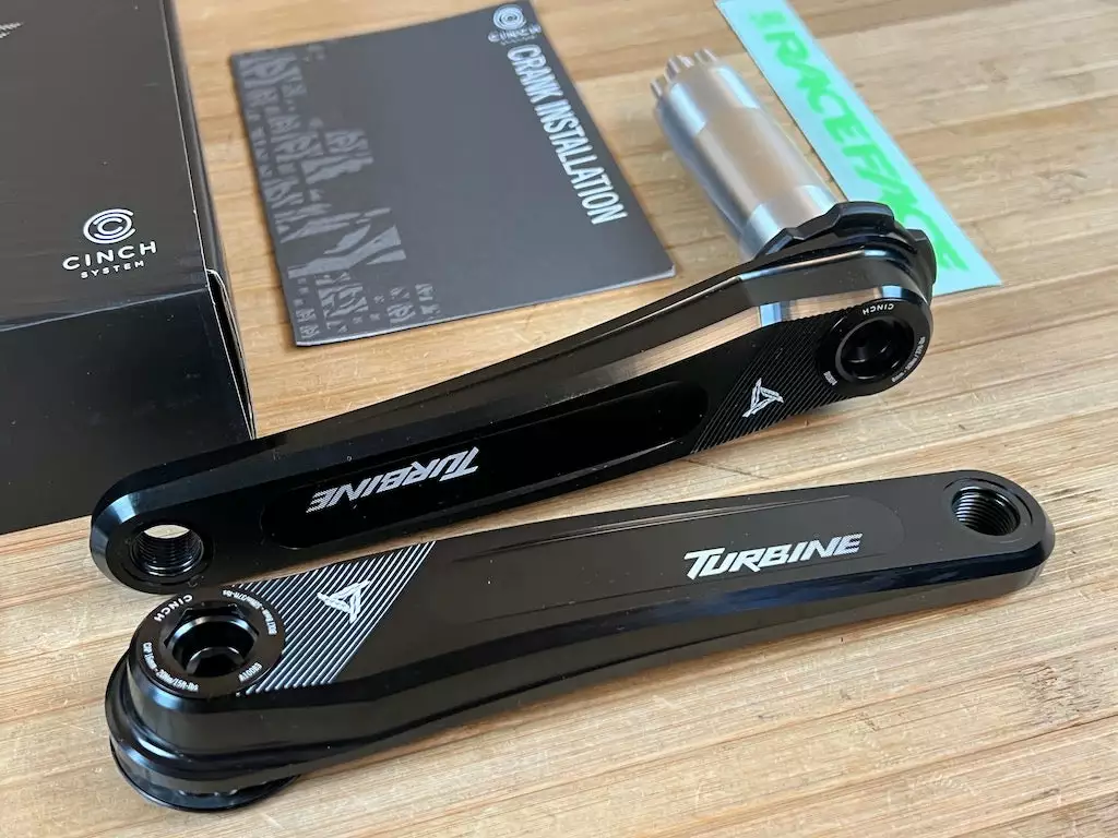 Race Face Turbine Kurbel / Kurbelset 170mm / 136mm Black 2 Race Face Turbine Kurbel / Kurbelset 170mm / 136mm Black – Bild 2