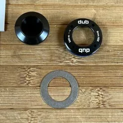 SRAM DUB Kurbelschraube Mit Integriertem Abzieher -Fox-Laden IMG 3296 3eab5526 669a 4bab a2f6 04e85762f6d8