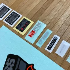 Fox Decal Kit 36 2021 F-S Orange Logo / Shiny Black -Fox-Laden IMG 3313