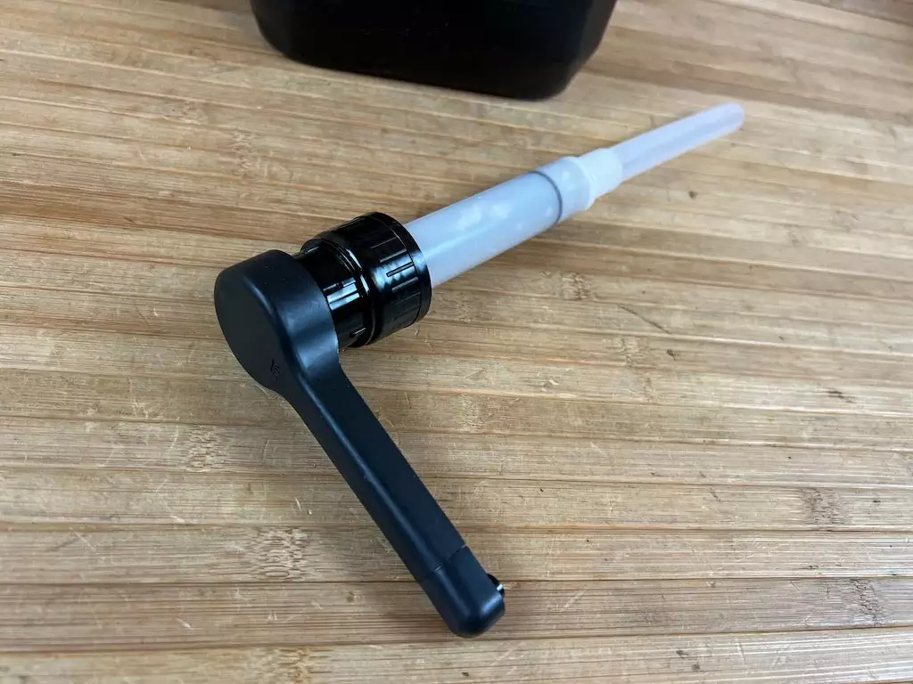 Muc-Off Muc Off No Puncture Hassle 5L Dichtmilch Kanister 4 Muc-Off Muc Off No Puncture Hassle 5L Dichtmilch Kanister – Bild 4