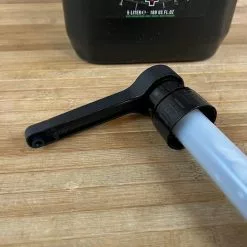 Muc-Off Muc Off No Puncture Hassle 5L Dichtmilch Kanister 11 Muc-Off Muc Off No Puncture Hassle 5L Dichtmilch Kanister -Fox-Laden IMG 3517 3beb4329 5b3a 4a78 b890 792e675594d5